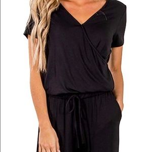 NWT ~ Romper with POCKETS! Black ~ large